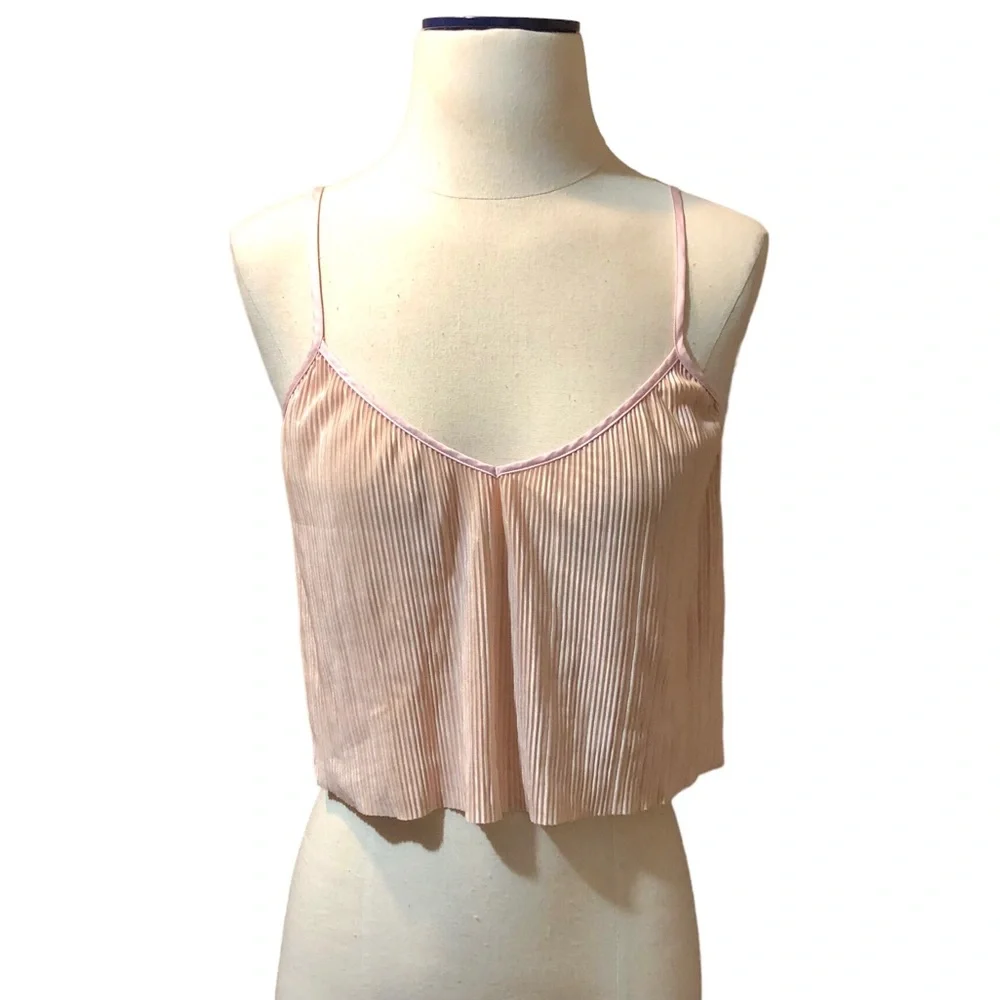 VICTORIA’S SECRET Shine Baby Pink Pleated Cropped Cami